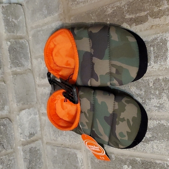 Wonder Nation Camoflauge Slippers New size 2 -3 kids - Picture 1 of 2